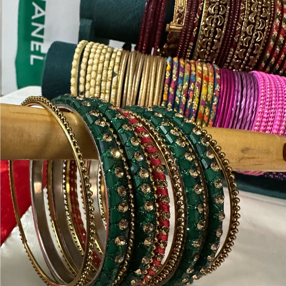 Vibrant Gold and Green 11 Bangle Set - Picture 4 of 4